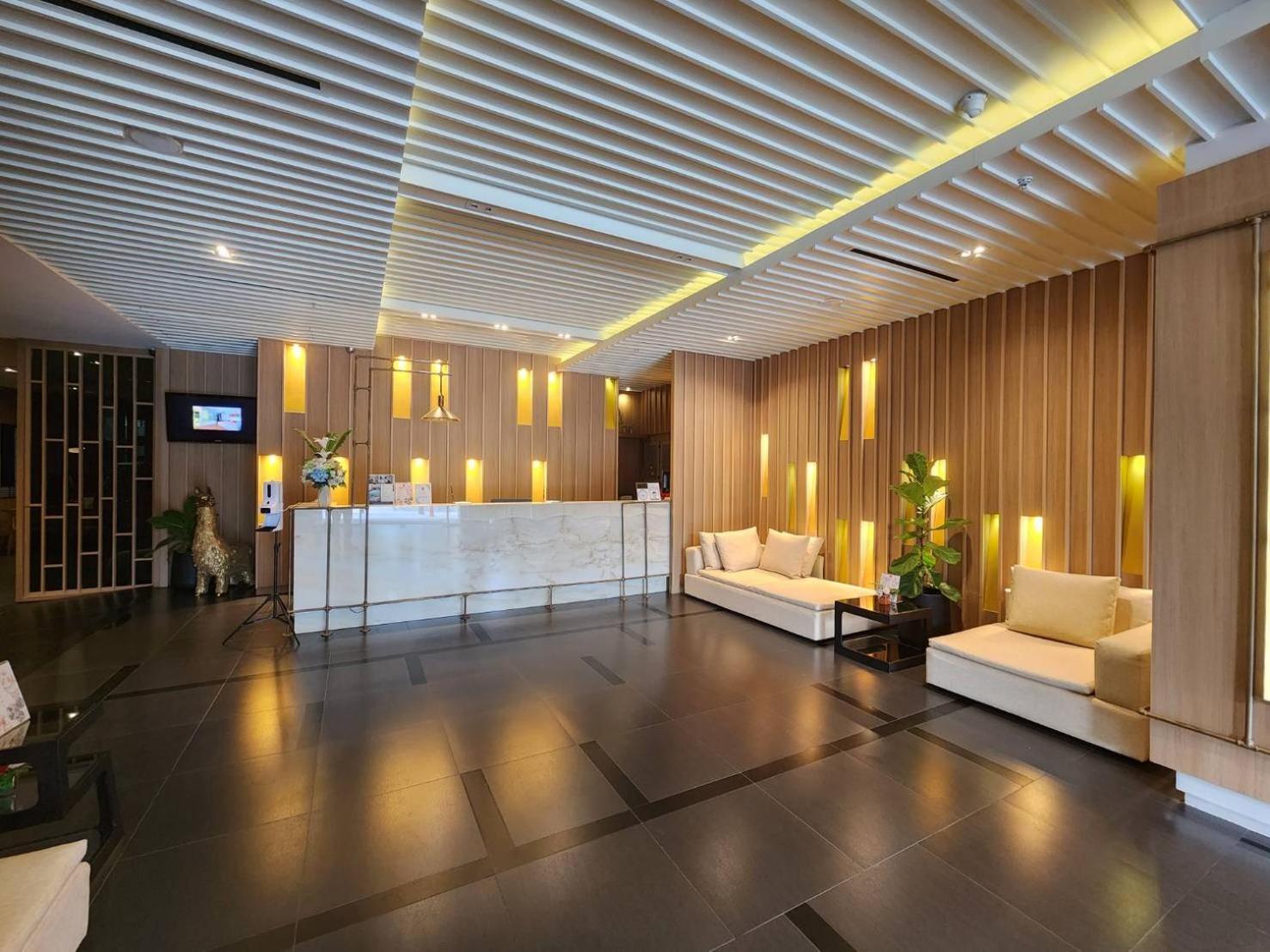 Brighton Hotel Бангкок Экстерьер фото