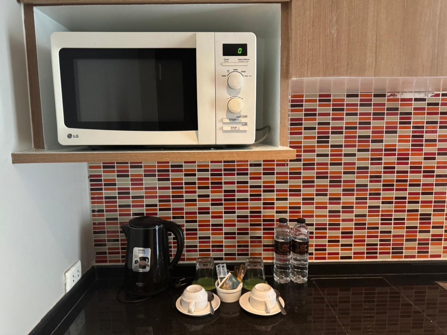 Brighton Hotel Бангкок Экстерьер фото
